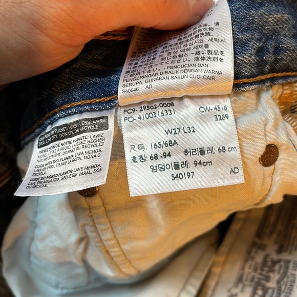 Levi’s - Picture 2 of 4